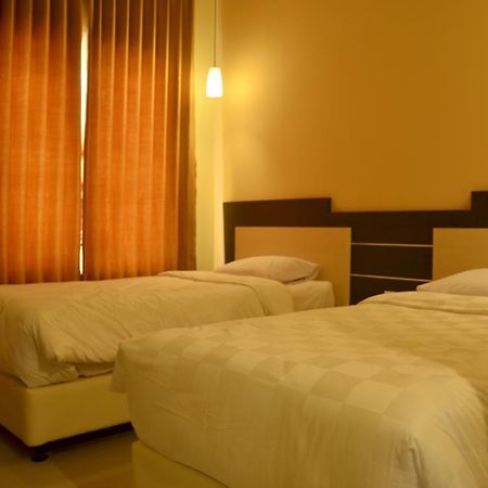 M Hotel Матарам Екстериор снимка