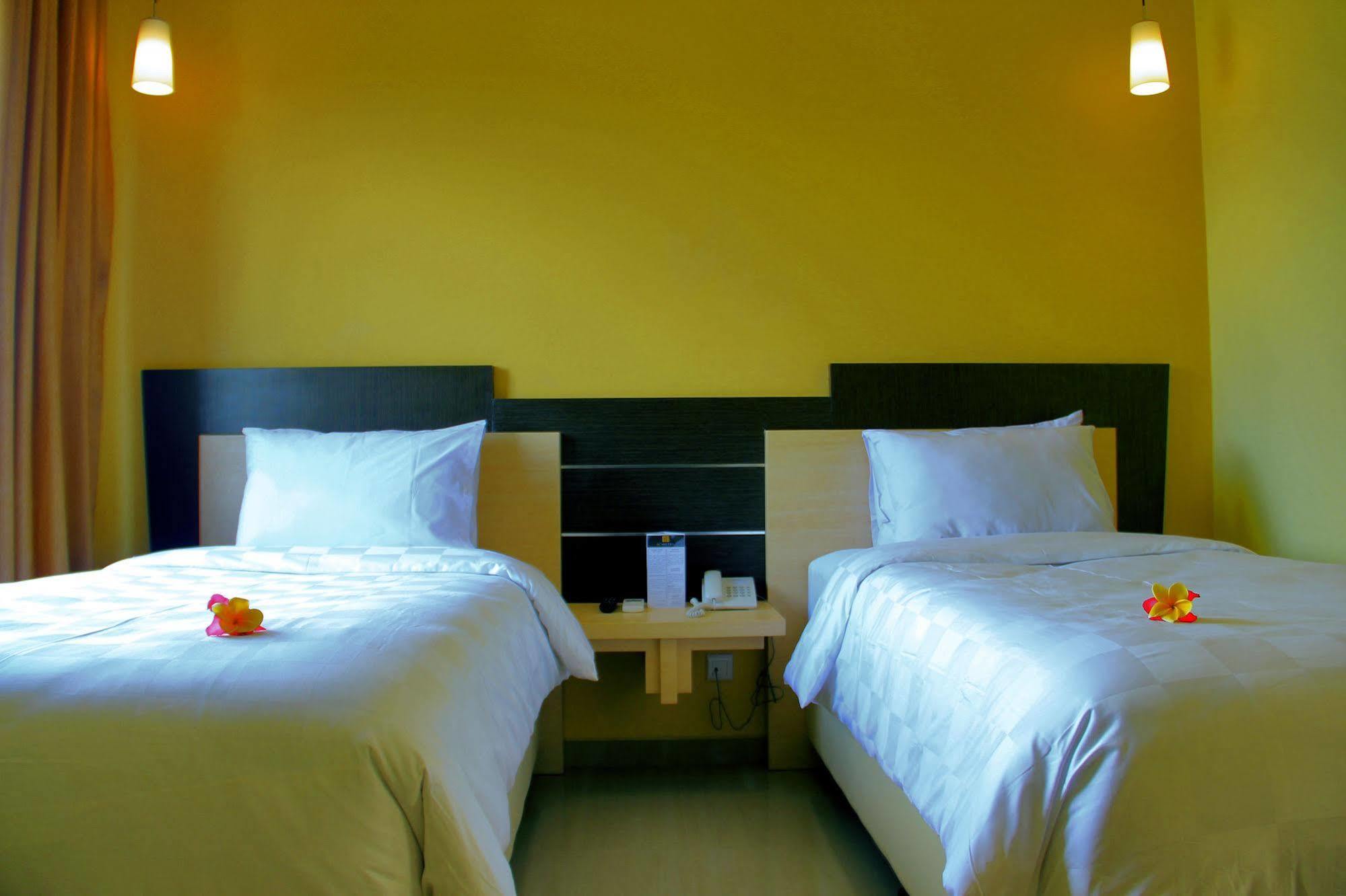 M Hotel Матарам Екстериор снимка