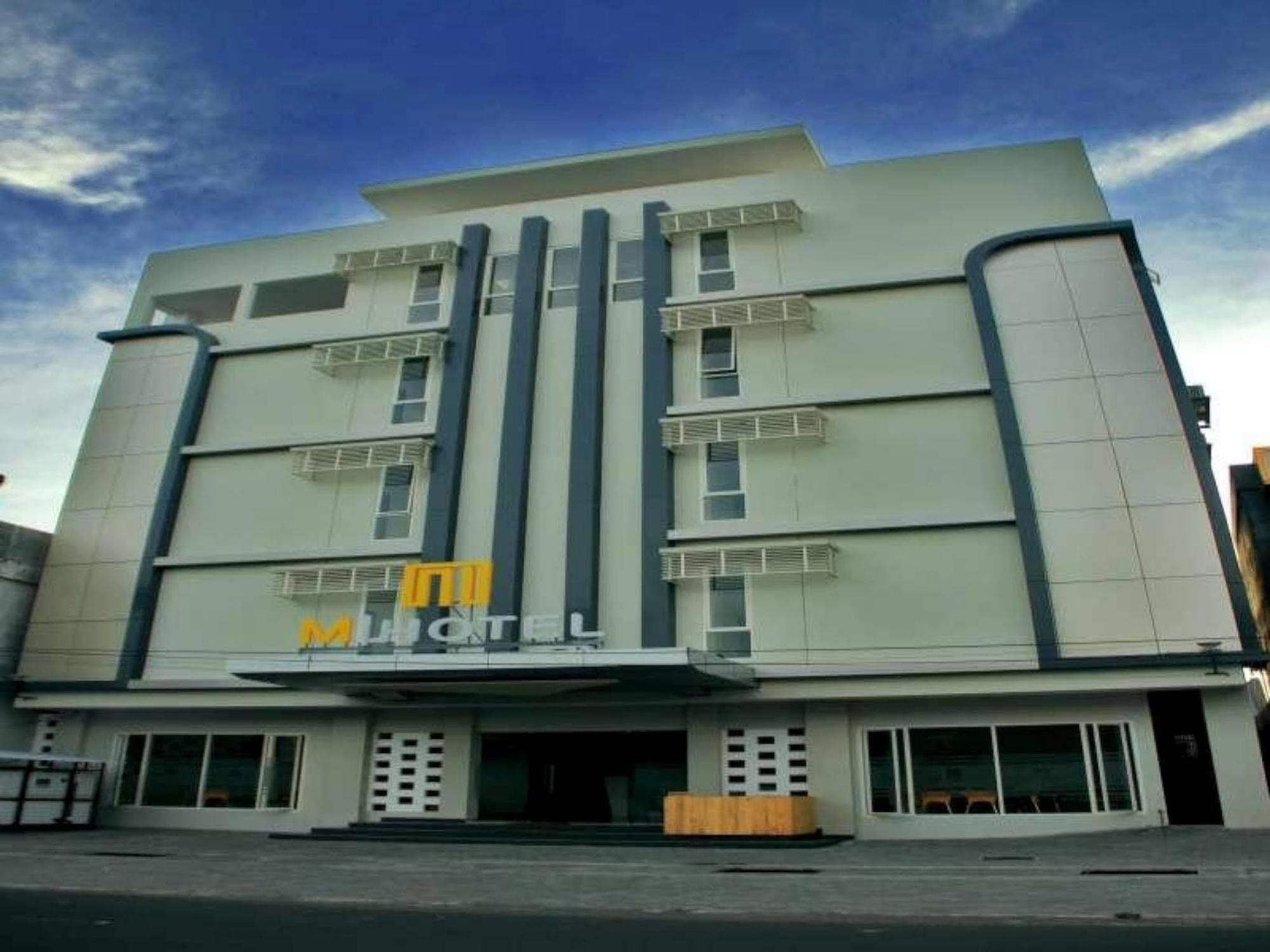 M Hotel Матарам Екстериор снимка