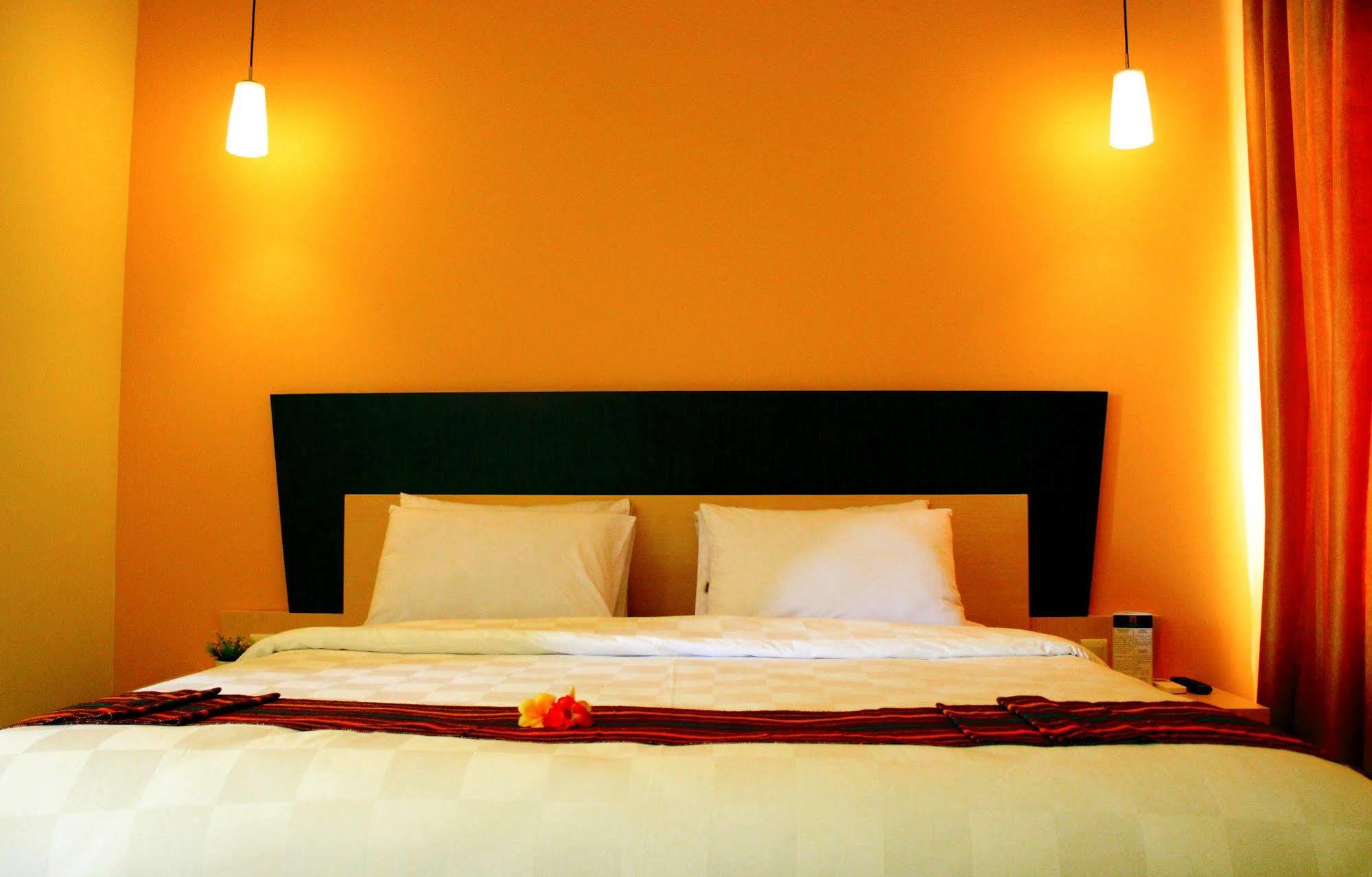 M Hotel Матарам Екстериор снимка