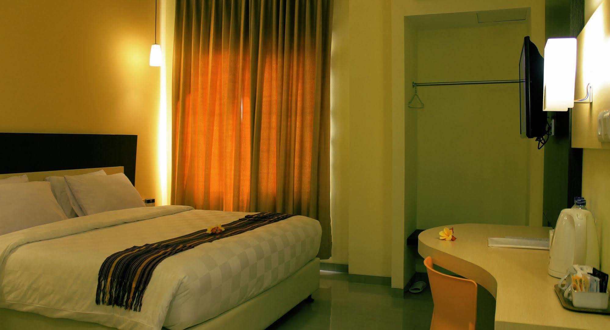M Hotel Матарам Екстериор снимка